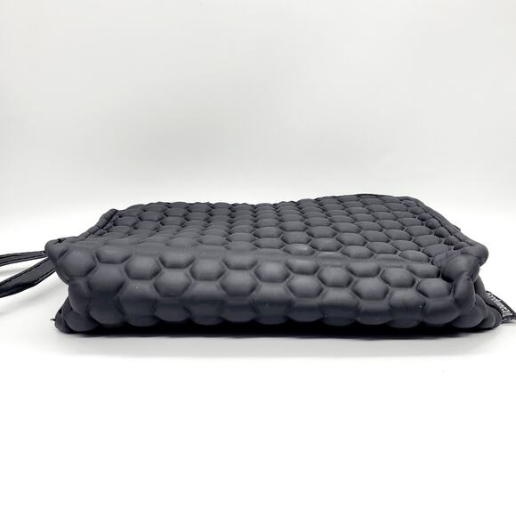 The Bump Black Hexagon Bag Bubble Mini Zip Closure Wristlet Pouch Bag - Picture 3 of 9